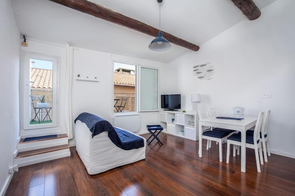 Au Coeur Du Panier Avec Terrasse 2 A 4 Personnes Climatisation Marselha Exterior foto