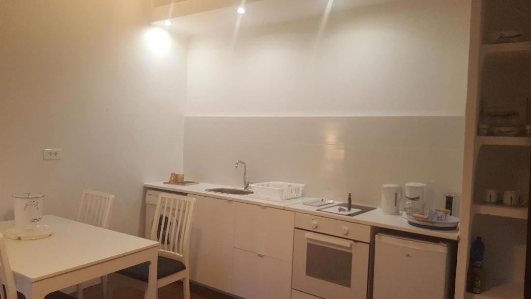 Au Coeur Du Panier Avec Terrasse 2 A 4 Personnes Climatisation Marselha Exterior foto